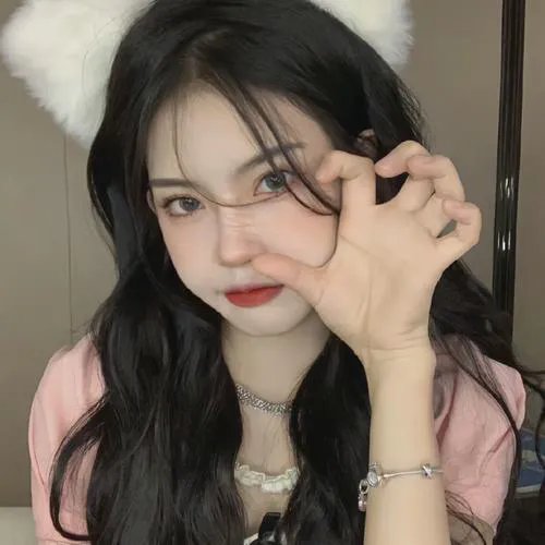 私人会所实拍：一线女星深夜出入高档会所，好友出面澄清